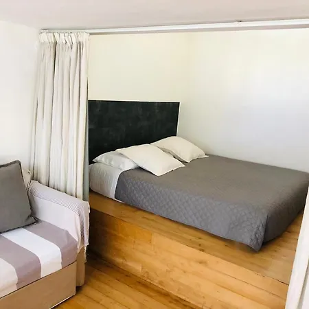Lägenhet Stylish Duplex With Private Terrace